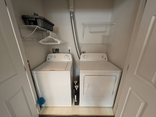 Building Photo - 11442 Heritage Commons Way