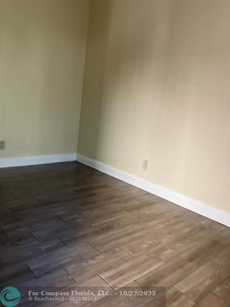 Building Photo - 671 Cypress Lake Blvd