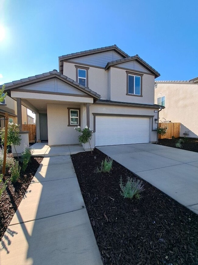 Building Photo - MOVE IN READY: Brand-New 2-Story Home with...