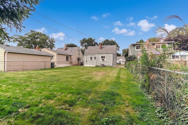 Building Photo - 1206 Bauman Ave