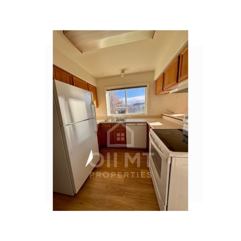 Building Photo - 1890 N Belmar Dr