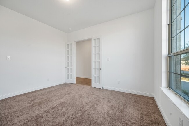 Building Photo - 2060 Terra Rose Dr