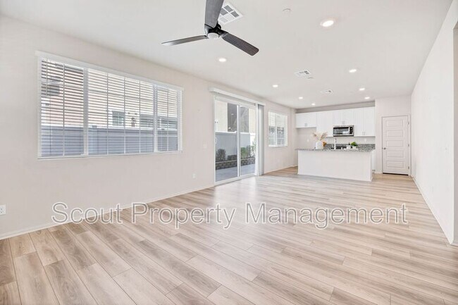Building Photo - 40383 Birchfield Dr
