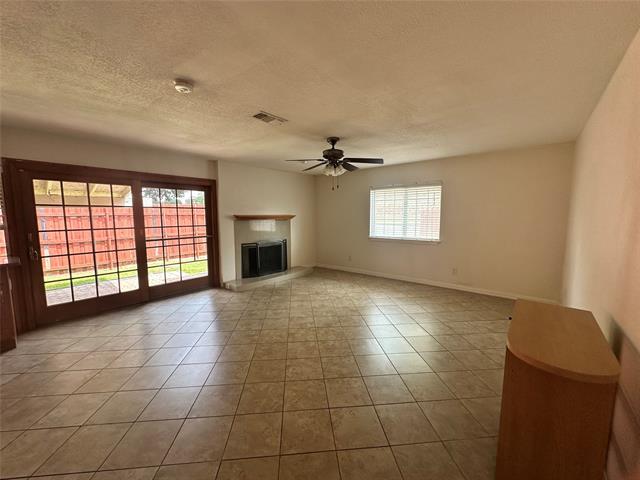 Building Photo - 541 Shadowcrest Ln