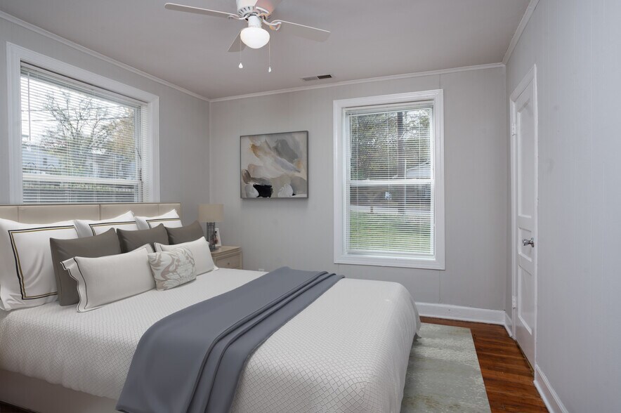 Primary Bedroom (Virtual Staged) - 932 33rd Ave N