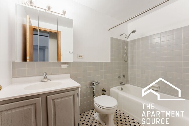 Building Photo - 4180 N Marine Dr