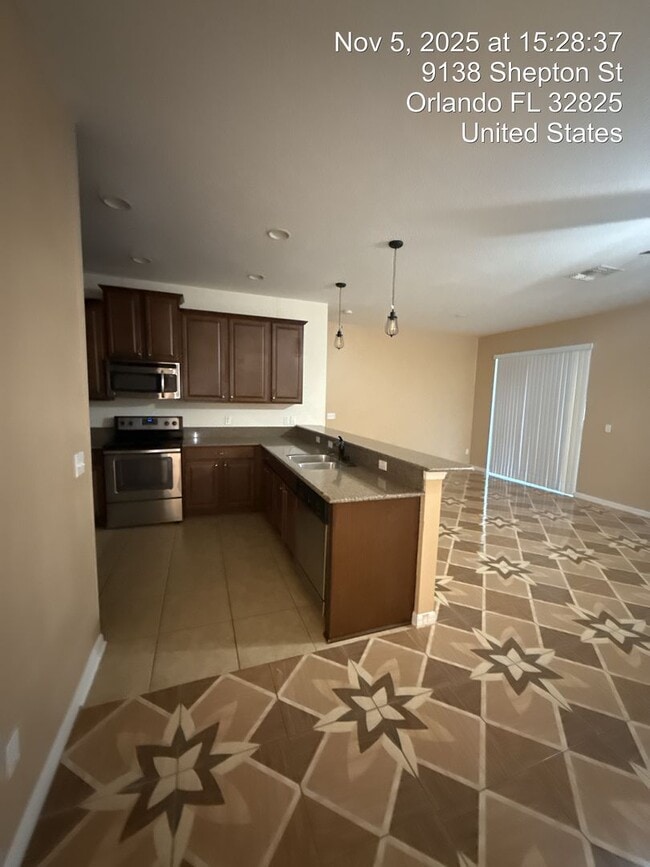 Building Photo - 9134 Shepton St