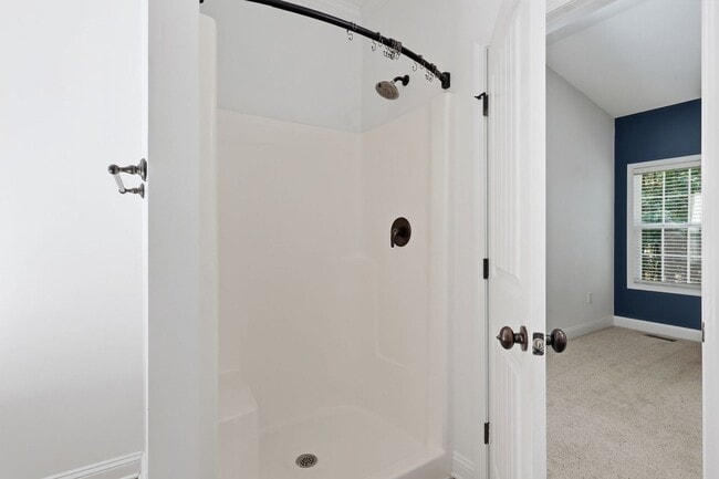 Building Photo - 80 Valor Cir
