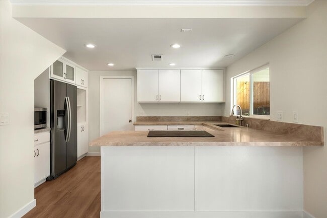 Building Photo - 4935 Cervato Way