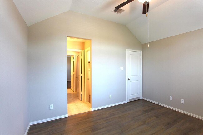 Building Photo - 19218 Presa Canyon Dr