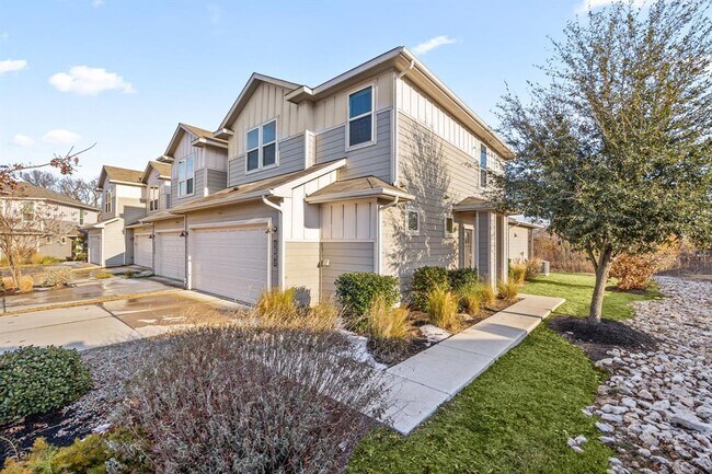 Building Photo - 1501 Roseburg Dr
