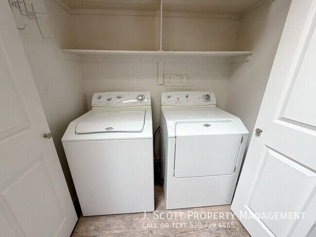 Building Photo - 6424 W Becker Ln