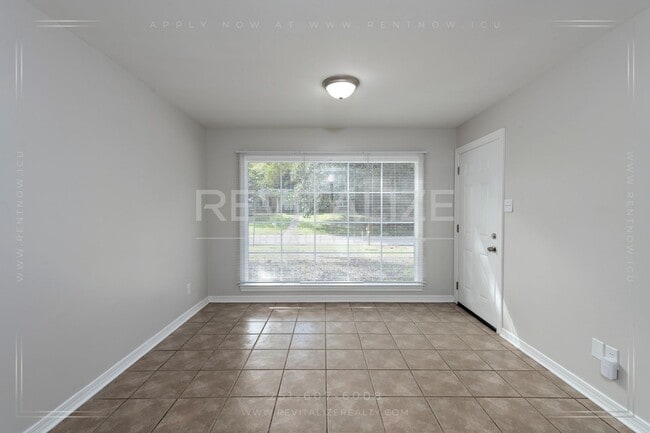 Building Photo - Cozy, Updated 3-Bedroom Home with a Shady Yard!