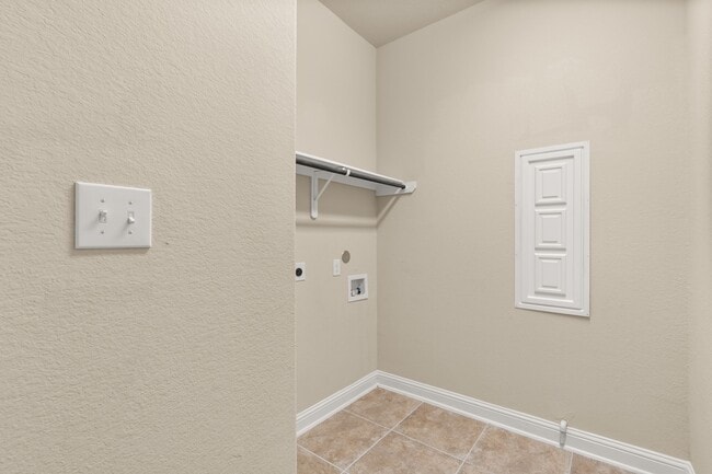Building Photo - 4823 Palomar Ln