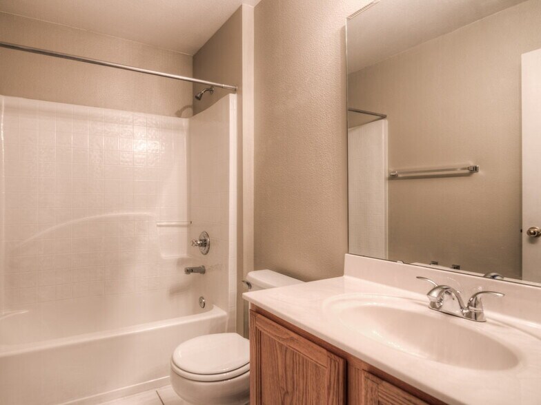 Building Photo - 4231 Stonefield Dr