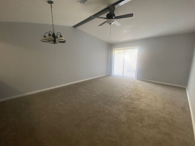 Building Photo - 707-713 N 9th St