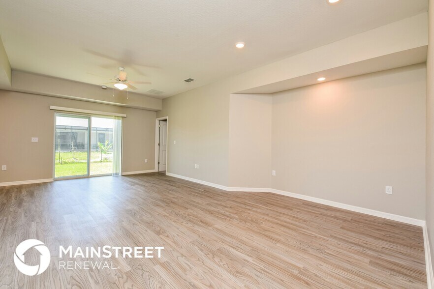 Building Photo - 1220 NW 36th Pl