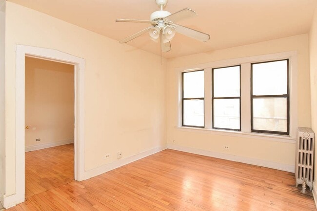 Building Photo - 1532 N Kedzie Ave