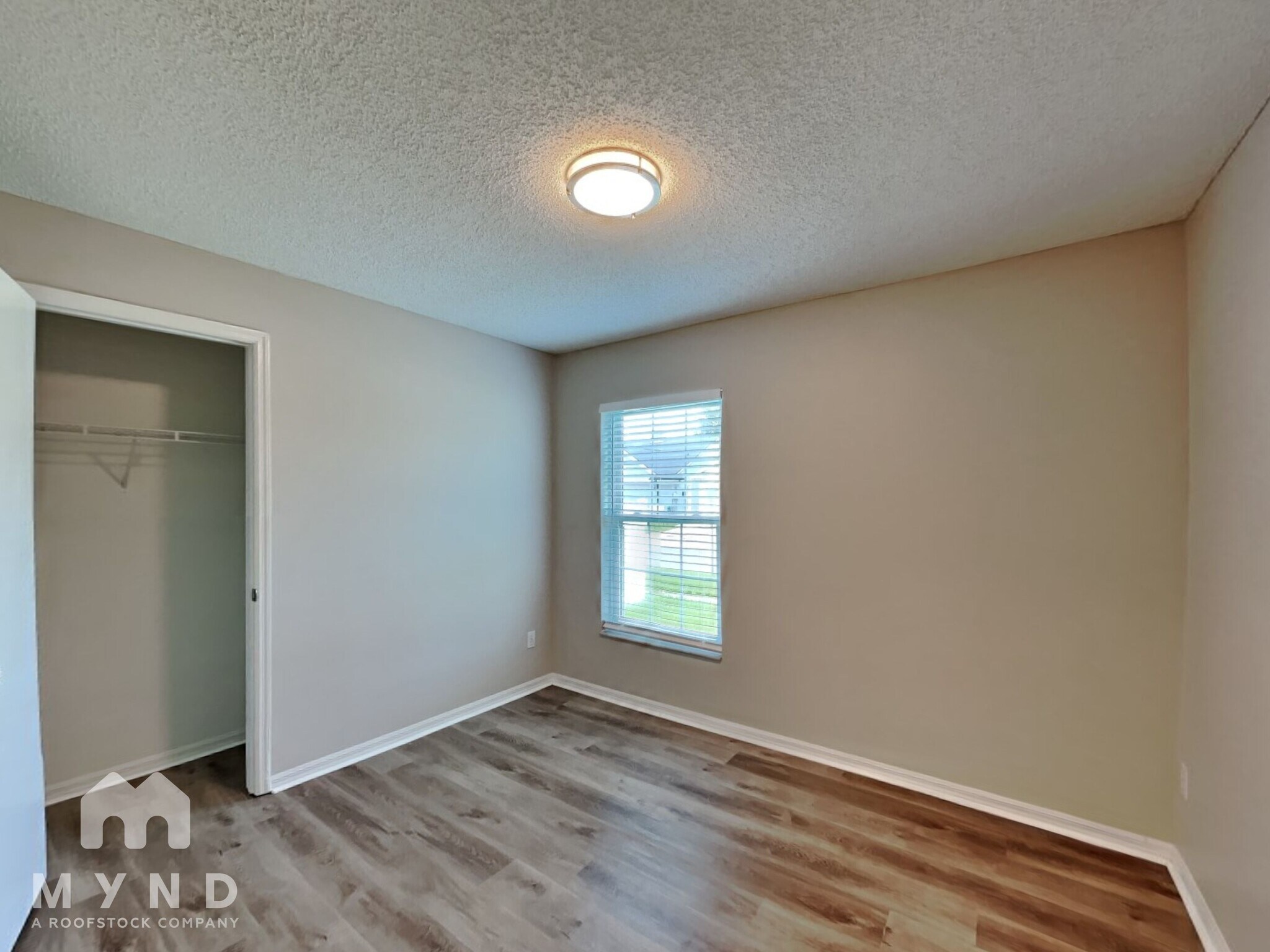 Building Photo - 10547 Cherry Oak Cir