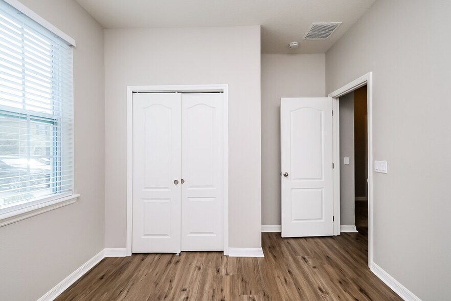 Building Photo - 11529 Tangle Stone Dr