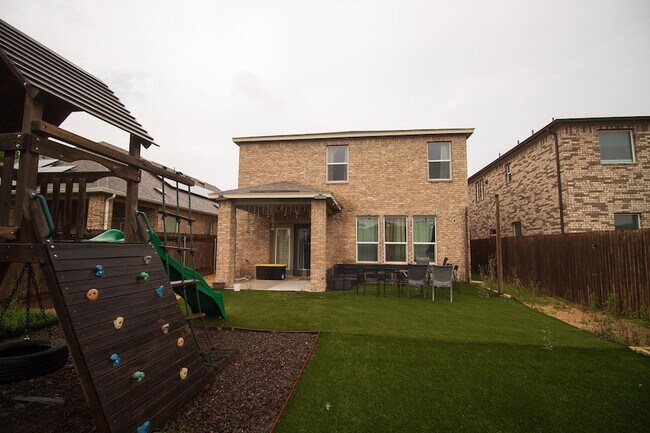 Building Photo - 2105 Ebony Dove St