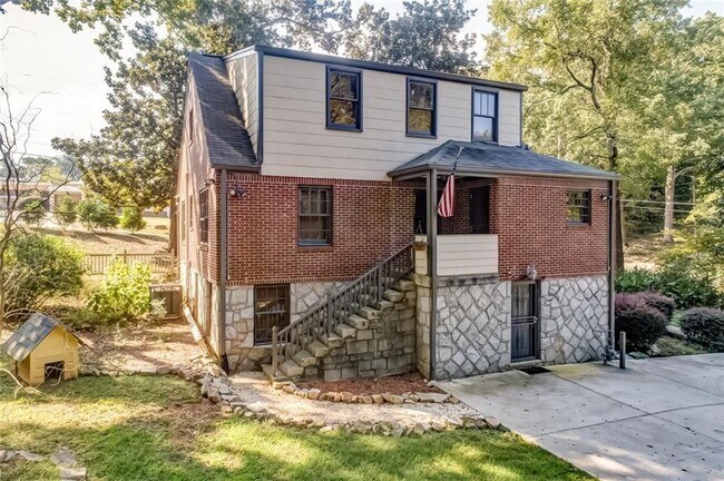 Building Photo - 5250 Mimosa Dr