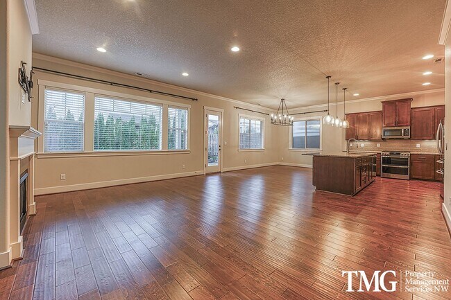 Building Photo - Spacious 4 BD Home with Private Backyard & Community Amenities!