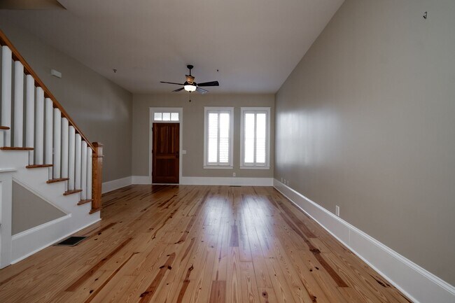 Building Photo - 83 Charter Oak Dr