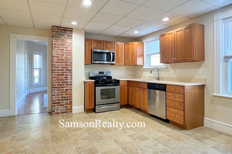 Building Photo - 311 Highland Ave