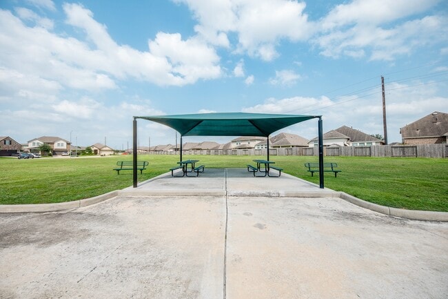 Building Photo - 20510 Raincrest Dr