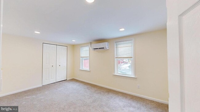 Building Photo - 824 Kintner Rd