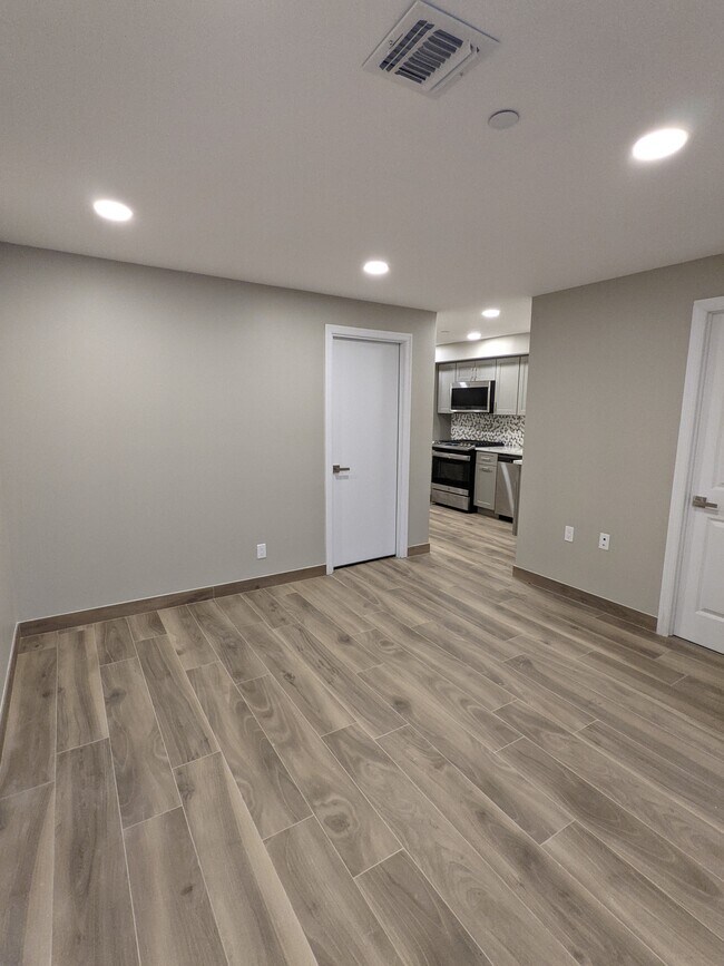 Building Photo - 8925 75th Ave