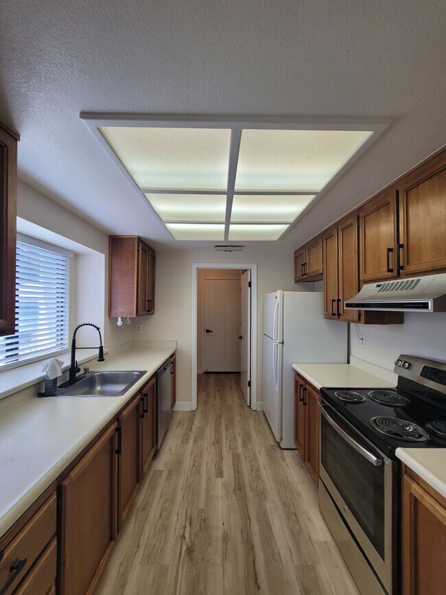 Building Photo - 5762 Cutter Loop
