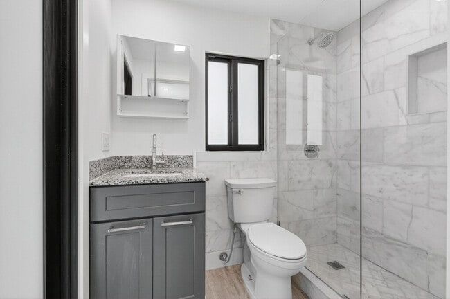 Building Photo - 515 NW 1st St