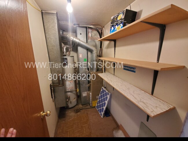 Building Photo - This property offers a NO DEPOSIT option a...