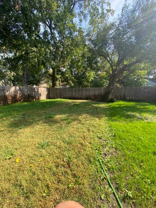 Building Photo - Beautiful 3 bedroom home