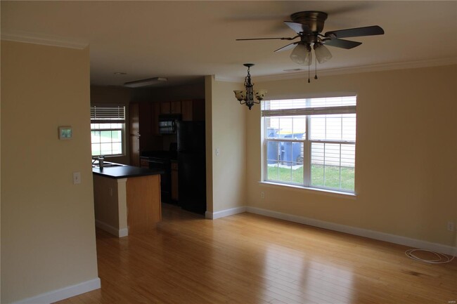 Building Photo - 815 Woodside Creek Dr