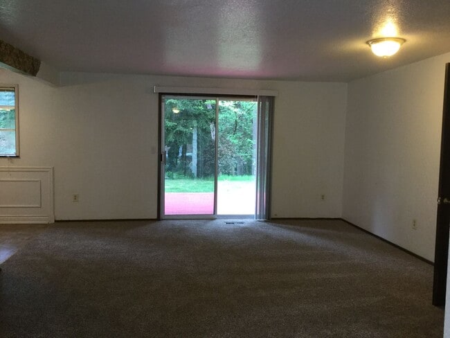 Building Photo - Spacious Mukilteo Rambler in Harbor Pointe – 3BR, Deck & Private Backyard