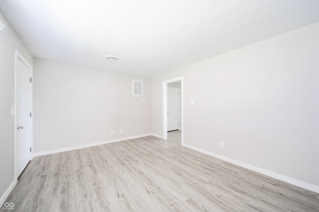 Building Photo - 6461 W 300 S