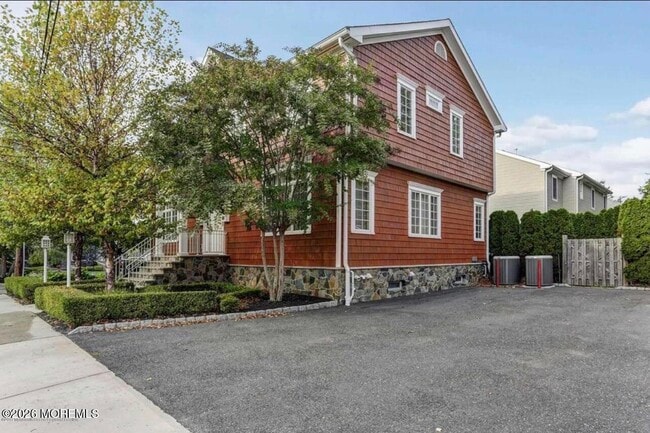 Building Photo - 1-3 Church St