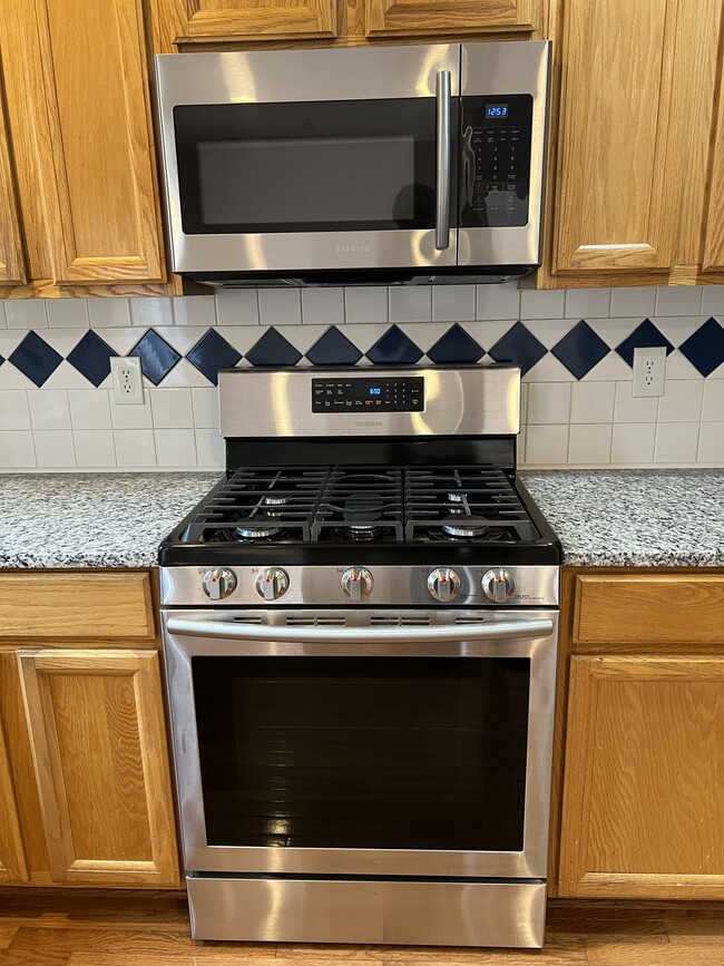 Building Photo - 6413 McCoy Rd