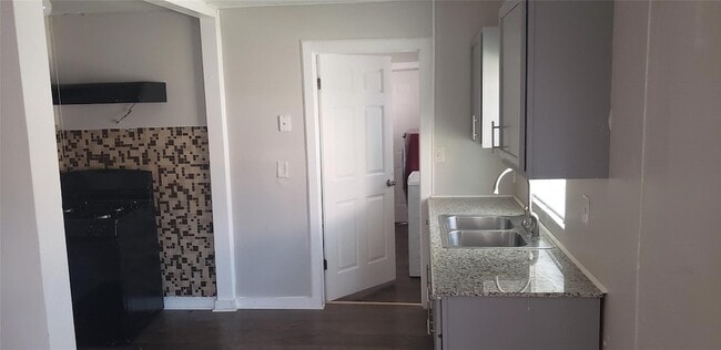 Building Photo - 912 Jennetta St