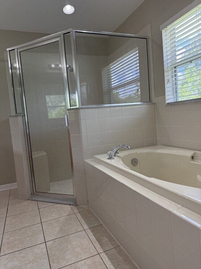 Building Photo - 4035 Langdrum Dr