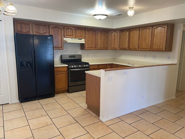 Building Photo - 4300 Saddlewood Trail SE