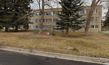 Building Photo - 548 15th St