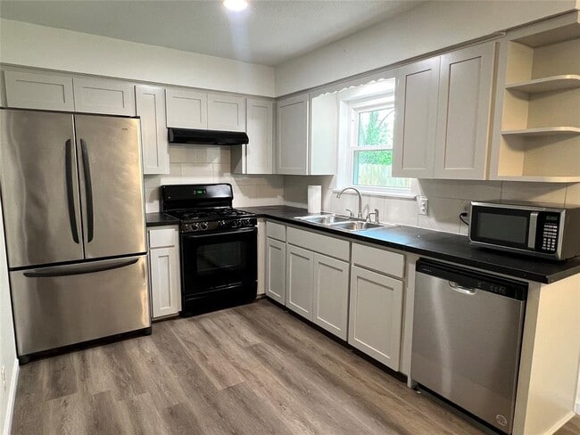 Building Photo - 2503 Biggs Dr