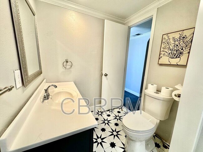 Building Photo - 2702 23rd St