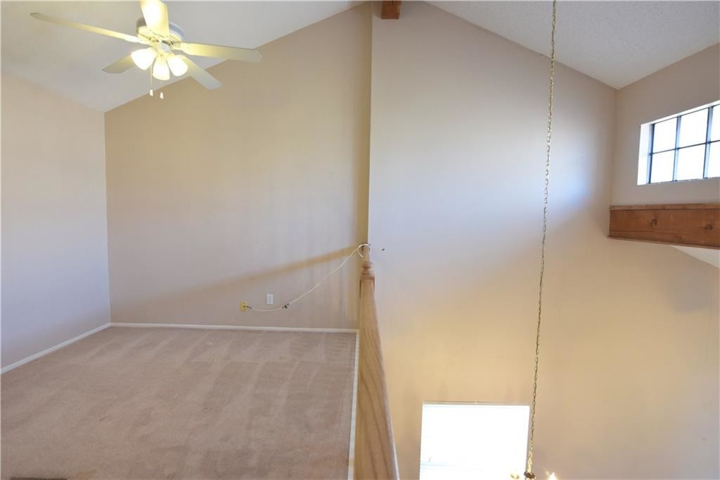 Loft - 1748 Ohlen Rd