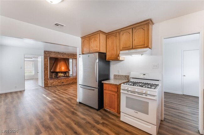 Building Photo - 1109 Tumbleweed Ave