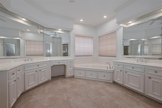 Building Photo - 510 Barkers Cove